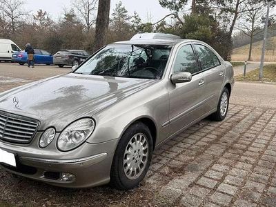 Silber Gebraucht 2004 Mercedes E200 Elegance Limousine | 5.800 € (Fairer Preis)
