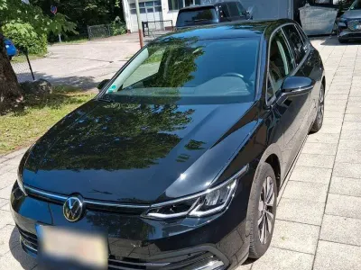 Gebraucht VW Golf VIII Move 110 PS (80 kW) 2024 Schwarz Limousine