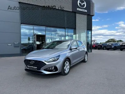 Gebraucht Hyundai i30 Select 120 PS (88 kW) 2023 Silber Limousine