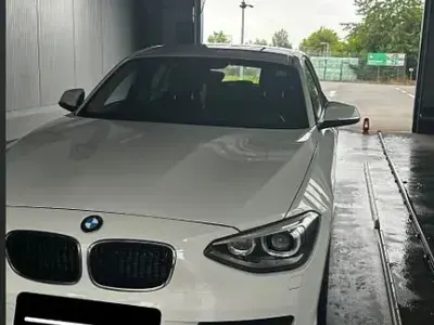Gebraucht BMW 116 Sport Line 136 PS (100 kW) 2013 Weiß Kleinwagen