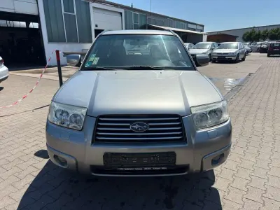 Gebraucht Subaru Forester Active 158 PS (116 kW) 2006 Urban gray (m) SUV