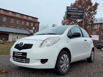 Usata Toyota Yaris 69 CV (50 kW) 2008 Bianco Utilitaria