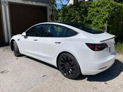 Gebraucht Tesla Model 3 377 kW (513 PS) 2023 Weiß Limousine