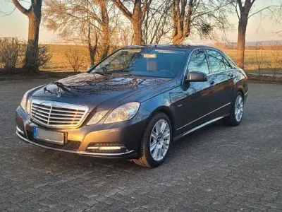 Gebraucht Mercedes E200 184 PS (135 kW) 2011 Limousine