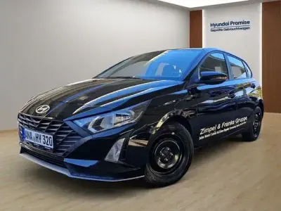 Gebraucht Hyundai i20 Select 79 PS (58 kW) 2024 Schwarz Kleinwagen