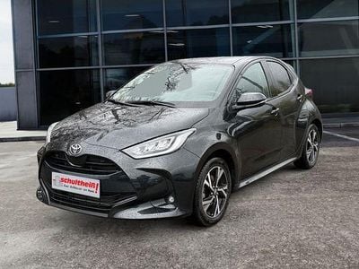 Usata Toyota Yaris Hybrid Comfort 116 CV (85 kW) 2024 Nero Berlina