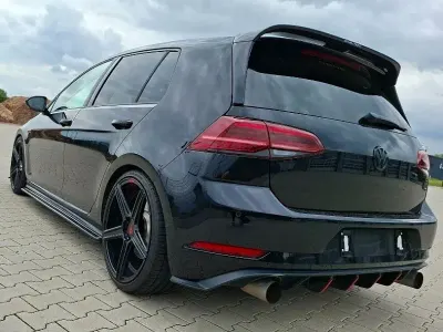 Używany VW Golf VII GTI 230 KM (169 kW) 2017 Czarny Sedan/Limuzyna