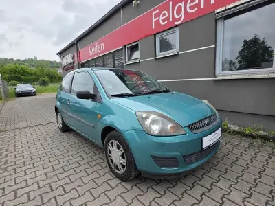 Używany Ford Fiesta 80 KM (58 kW) 2006 Zielony Hatchback