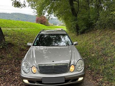 Mercedes E280