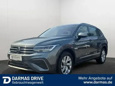 Usata VW Tiguan Allspace Life 150 CV (110 kW) 2024 Grigio SUV