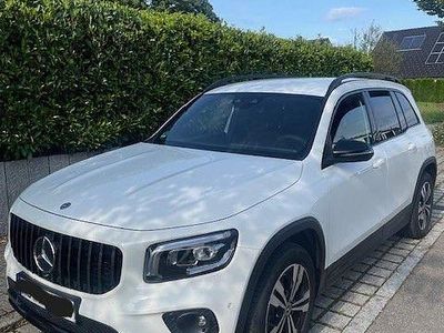 Mercedes GLB200