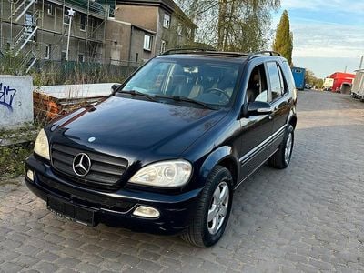 Second-hand Mercedes ML270 2002 Albastru SUV