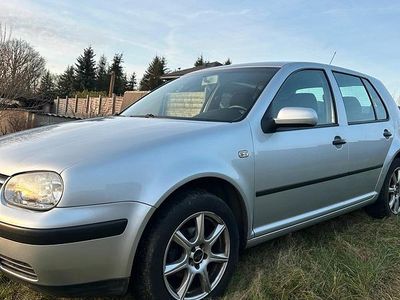 Silber Gebraucht 2002 VW Golf Limousine | 1.450 € (Fairer Preis)