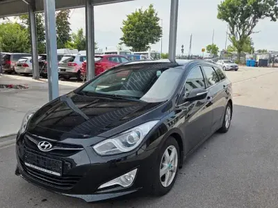 Gebraucht Hyundai i40 Style 141 PS (103 kW) 2012 Schwarz Kombi