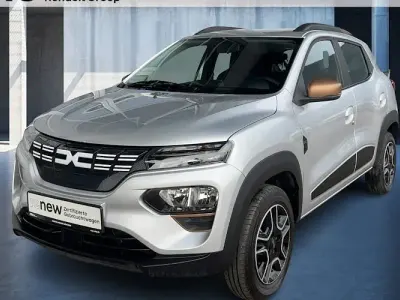 Używany Dacia Spring Extreme 47 kW (65 KM) 2024 Srebrny Hatchback