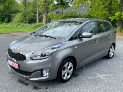 Używany Kia Carens 136 KM (100 kW) 2014 Srebrny Minivan