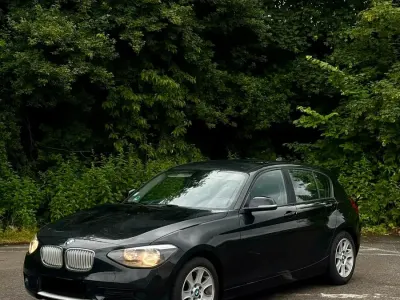 Gebraucht BMW 118 143 PS (105 kW) 2011 Schwarz Kleinwagen