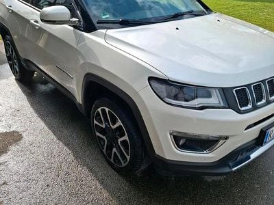Gebraucht Jeep Compass Limited 170 PS (125 kW) 2018 Weiß SUV