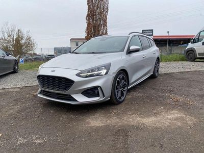 Silber Gebraucht 2020 Ford Focus ST-Line Limousine | 10.890 € (Fairer Preis)