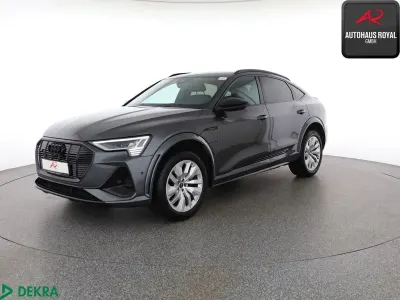 Gebraucht Audi e-tron Sport 369 kW (503 PS) 2022 Daytonagrau perleffekt SUV