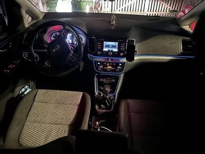 Second-hand VW Sharan 150 CP (110 kW) 2014 Maro Monovolum