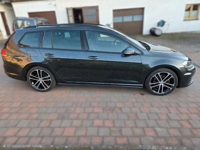 Second-hand VW Golf VII GTD 184 CP (135 kW) 2016 Gri Break