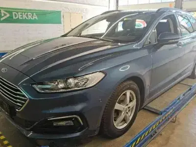 Gebraucht Ford Mondeo 140 PS (102 kW) 2021 Blau Kombi