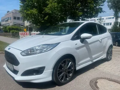 Gebraucht Ford Fiesta ST-Line 125 PS (91 kW) 2017 Weiß Kleinwagen