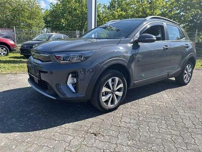 Grau Gebraucht 2022 Kia Stonic Vision SUV | 17.960 € (Fairer Preis)
