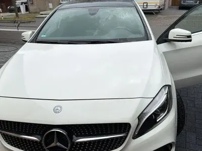 Używany Mercedes A250 218 KM (160 kW) 2016 Biały Sedan/Limuzyna