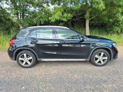 Mercedes GLA220