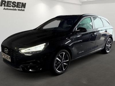 Schwarz Gebraucht 2024 Hyundai i30 Advantage Kombi | 23.350 € (Fairer Preis)