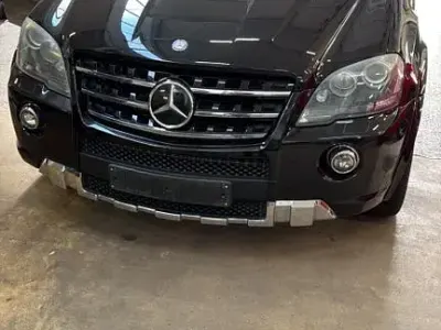 Używany Mercedes ML63 AMG AMG 510 KM (375 kW) 2010 Czarny SUV