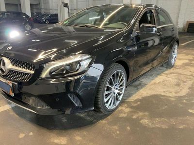 Gebraucht Mercedes A200 Urban 156 PS (114 kW) 2017 Schwarz Limousine