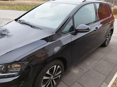 Gebraucht VW Golf Sportsvan IQ Drive 131 PS (96 kW) 2019 Schwarz Van / Kleinbus