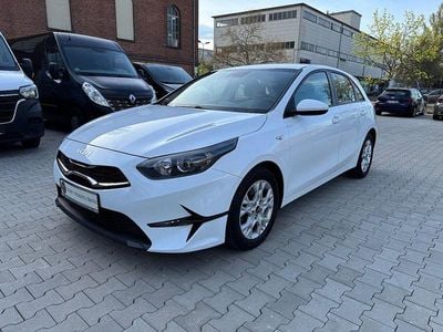 Usata Kia Ceed Edition 7 120 CV (88 kW) 2022 Bianco Utilitaria