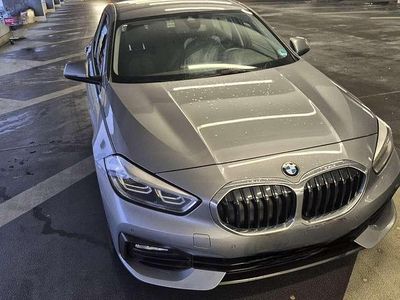 Gebraucht BMW 118 136 PS (100 kW) 2022 Grau Kleinwagen