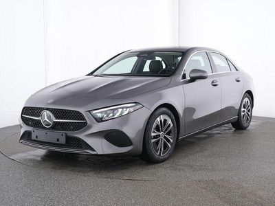 Gebraucht Mercedes A180 Progressive 116 PS (85 kW) 2025 Grau Limousine