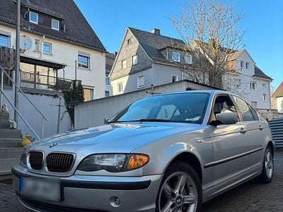 Second-hand BMW 320 170 CP (125 kW) 2003 Argintiu Berlinǎ