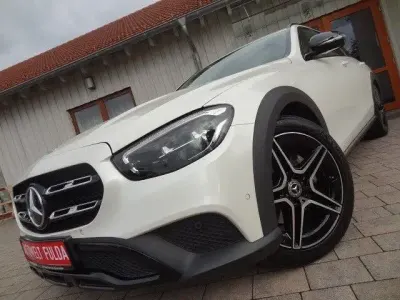 Gebraucht Mercedes E220 All-Terrain AMG 194 PS (142 kW) 2021 Weiß Kombi