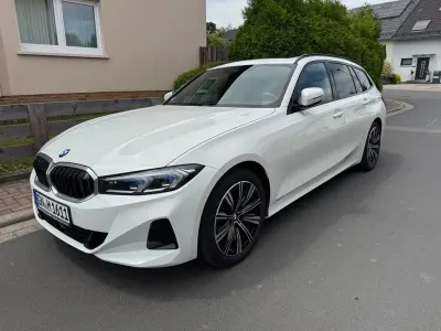 Gebraucht BMW 320 Sport Line 190 PS (139 kW) 2024 Weiß Kombi