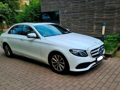 Gebraucht Mercedes E220 Avantgarde 194 PS (142 kW) 2017 Limousine