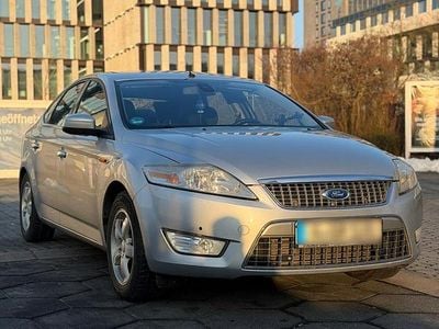 Gebraucht Ford Mondeo 125 PS (91 kW) 2010 Silber Limousine