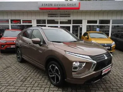 Używany Mitsubishi Eclipse Cross Plus 188 KM (138 kW) 2022 Brązowy SUV