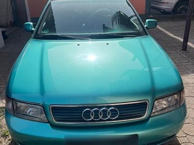 Second-hand Audi A4 100 CP (73 kW) 1996 Verde Berlinǎ