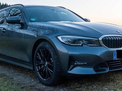 Gebraucht BMW 330 255 PS (187 kW) 2020 Grau Kombi