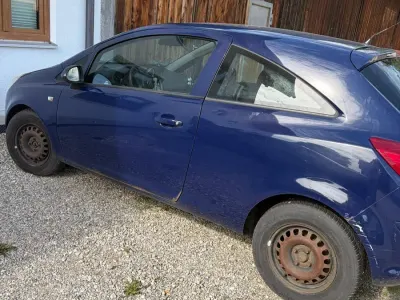 Gebraucht Opel Corsa 63 PS (46 kW) 2009 Blau Kleinwagen