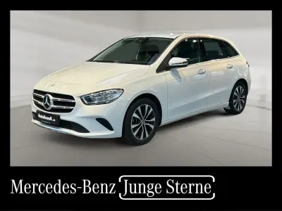 Używany Mercedes E250 Style 160 KM (117 kW) 2022 Biały Sedan/Limuzyna