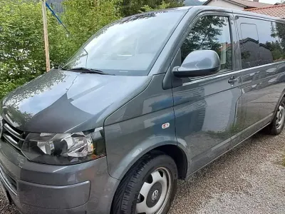Gebraucht VW Multivan 140 PS (102 kW) 2010 Grau Van / Kleinbus