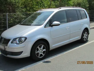 Gebraucht VW Touran Conceptline 105 PS (77 kW) 2010 Silber Van / Kleinbus